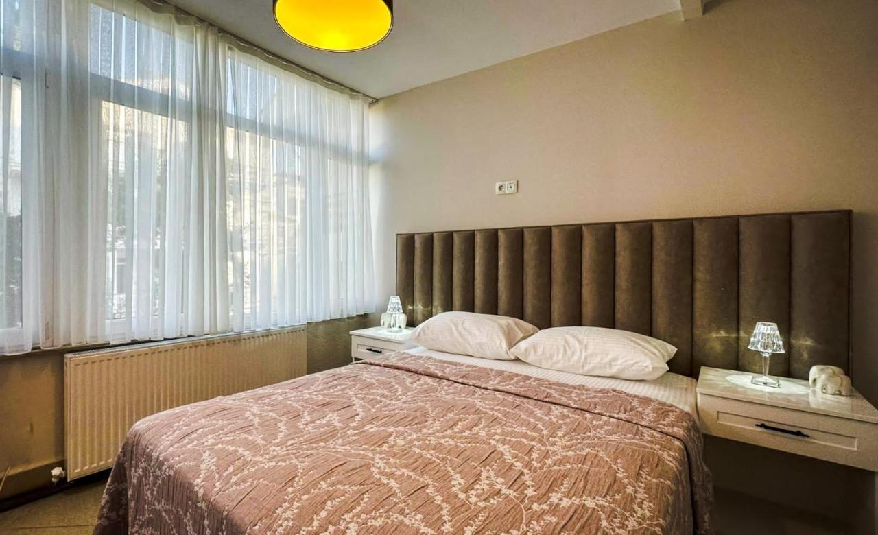 אדאלר Hi Hotel Ivy Bueyuekada מראה חיצוני תמונה