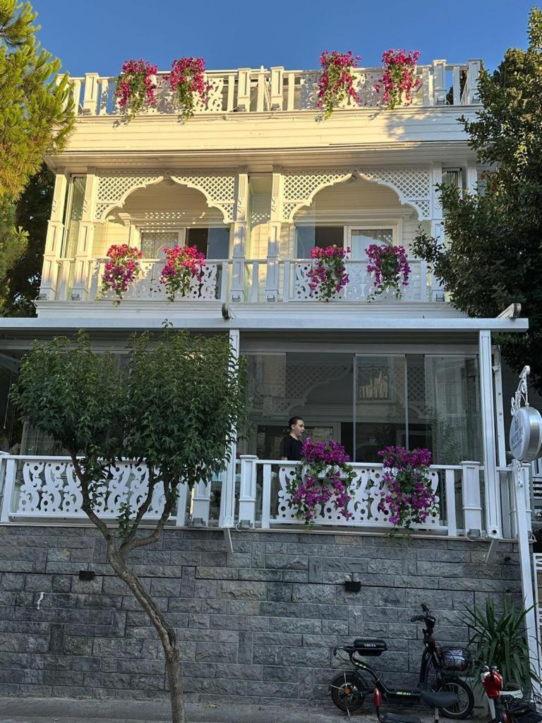 אדאלר Hi Hotel Ivy Bueyuekada מראה חיצוני תמונה