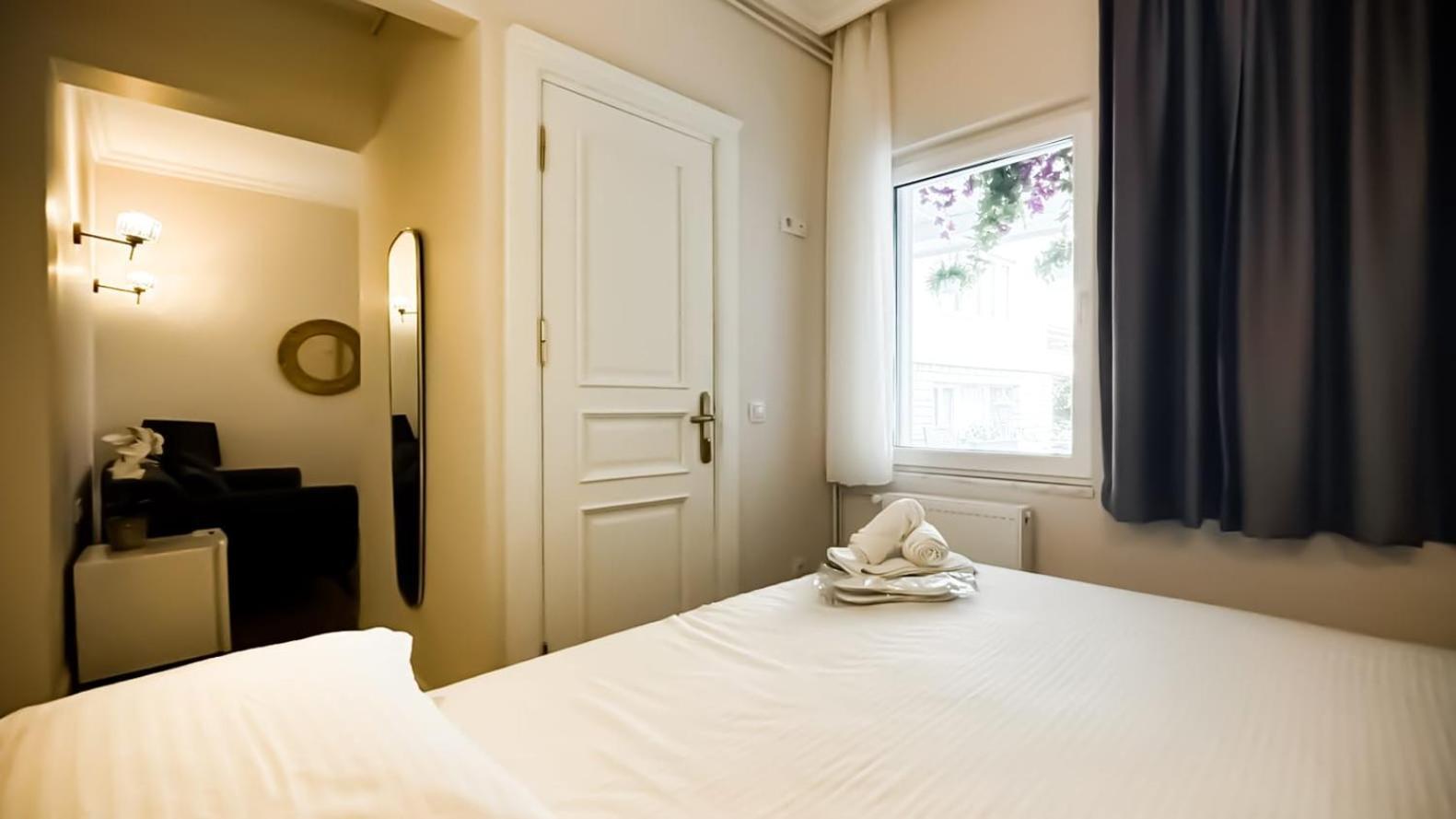 אדאלר Hi Hotel Ivy Bueyuekada מראה חיצוני תמונה