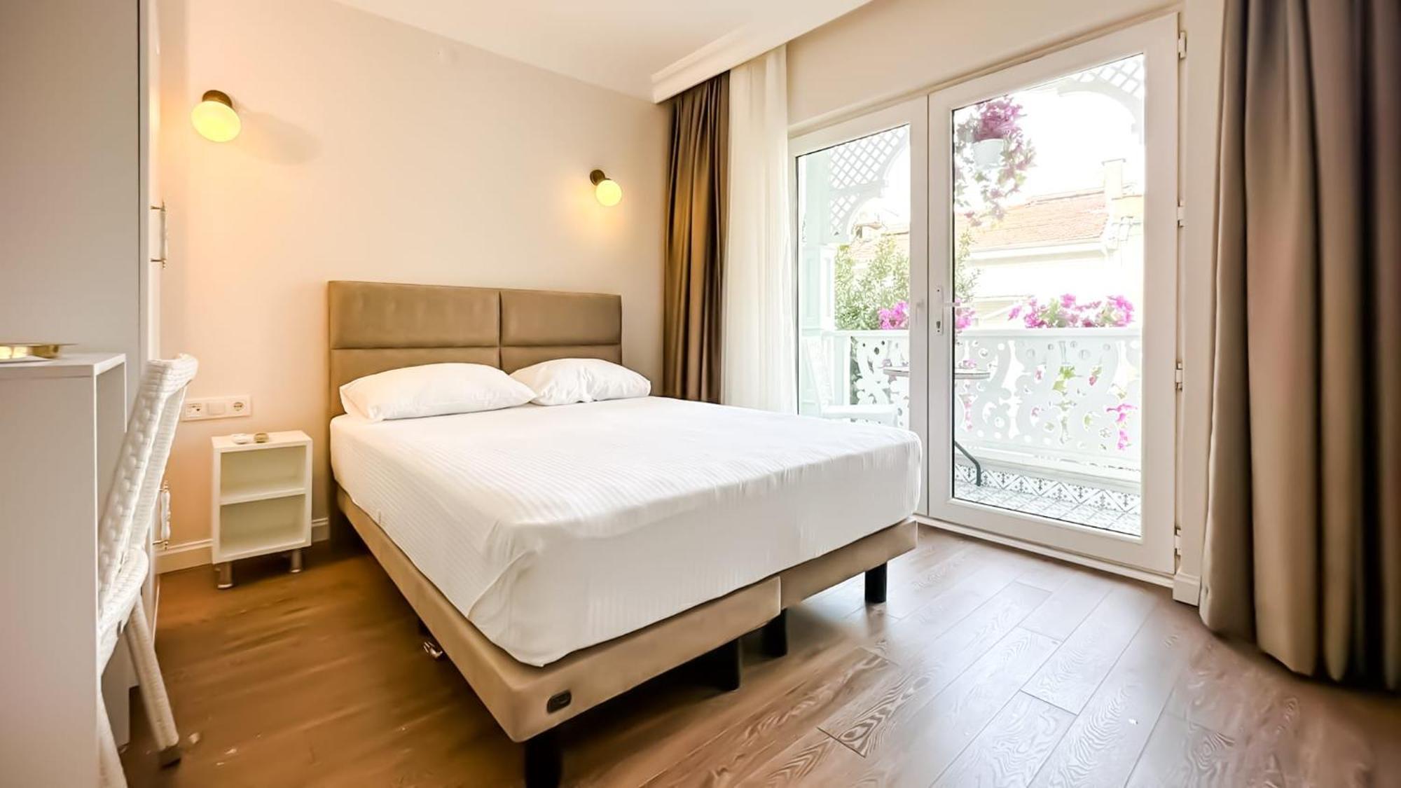 אדאלר Hi Hotel Ivy Bueyuekada מראה חיצוני תמונה